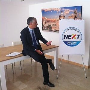 Micari avvia la campagna elettorale: "Lavoro primo obiettivo"