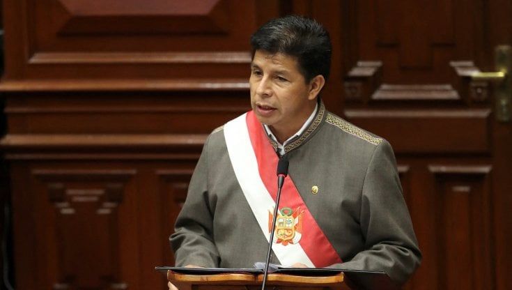 Perù, Pedro Castillo resta presidente: salvato dall'impeachment per la seconda volta