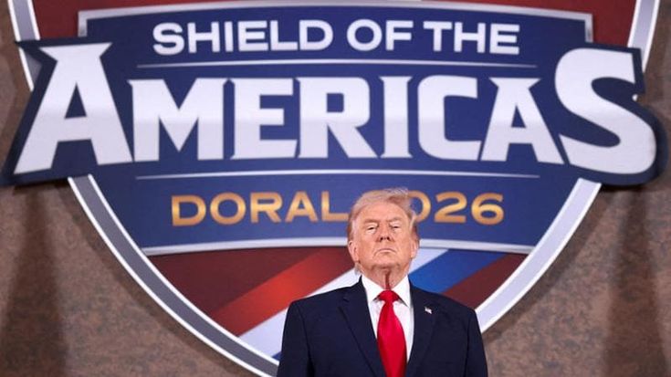 Trump licenzia la sua interprete per lo spagnolo: “Accorciava le mie frasi lunghe e scorrevoli”