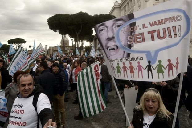 Equitalia verso la soppressione, i dipendenti in sciopero