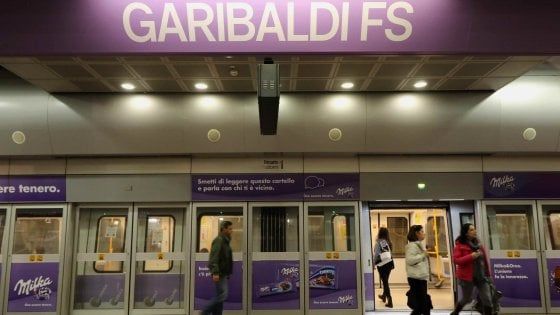 Guasto sulla M5 a Milano: mattinata di disagi e ritardi per un problema agli impianti a Garibaldi