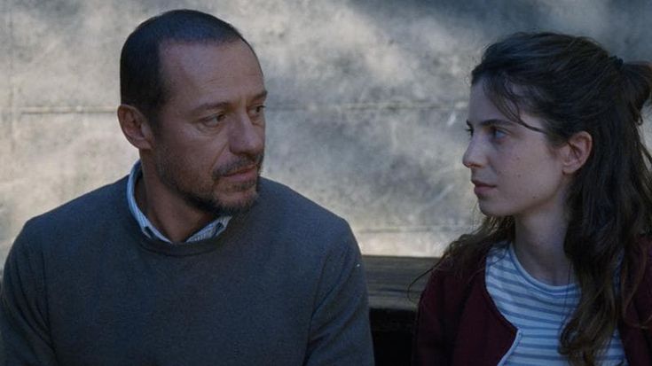 Stefano Accorsi padre devastato in “Una figlia”: “Pensiamo che certe cose accadano solo agli altri”