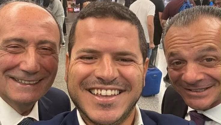 Vertice del campo largo al bivio. E De Luca tratta con la destra