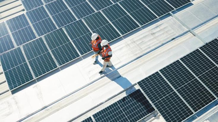 Ember: “L’energia solare supera per la prima volta il carbone nell’Ue”
