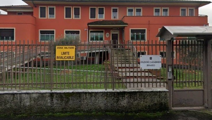 Binasco, carabiniere si toglie la vita sparandosi in caserma con la pistola di ordinanza