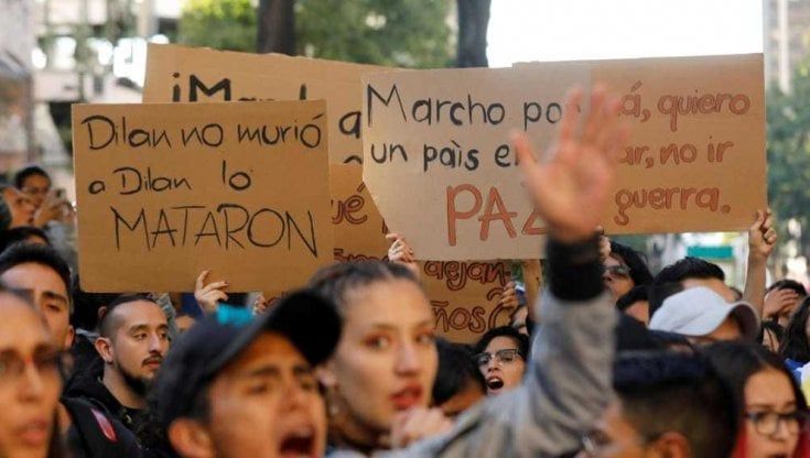 Colombia, violenza sistematica contro chi difende i diritti umani: più di 400 omicidi negli ultimi cinque anni.