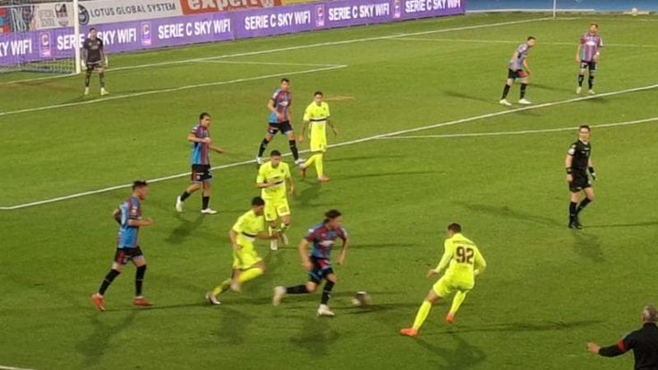 Poker del Catania al Trapani, nella notte in memoria di Orazio Russo