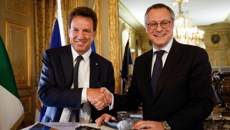 Parte dai microchip l’alleanza fra industria italiana e francese per la transizione
