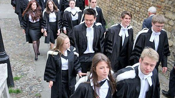 Una laurea a Oxbridge vale 400mila sterline in più