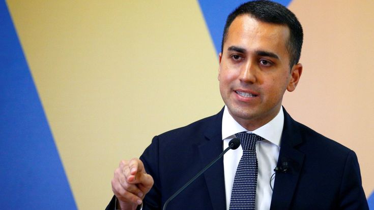 Governo, nel M5S finisce l'era Di Maio. Per il candidato premier parte l'operazione Conte