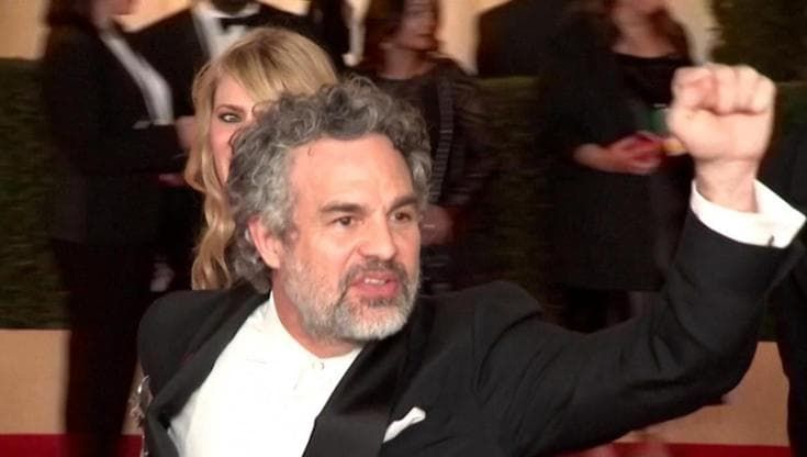 Oscar 2024, Mark Ruffalo e la protesta pro-Palestina sul red carpet: "Vincerà l'umanità"