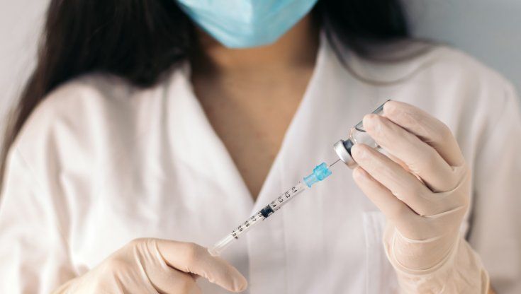 Vaccino Covid, miocarditi e pericarditi: cosa c'è da sapere