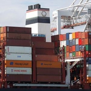 Rallenta l'export a luglio: -1,4%. Ma resta positivo il dato rispetto al 2016
