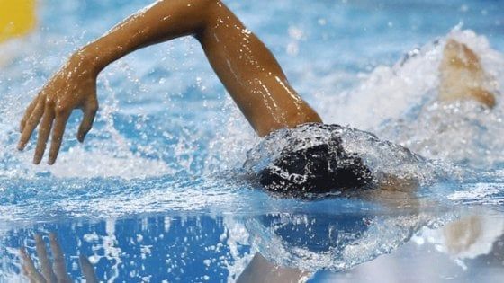 Malore al termine della gara di nuoto, muore un 55enne a Scanno