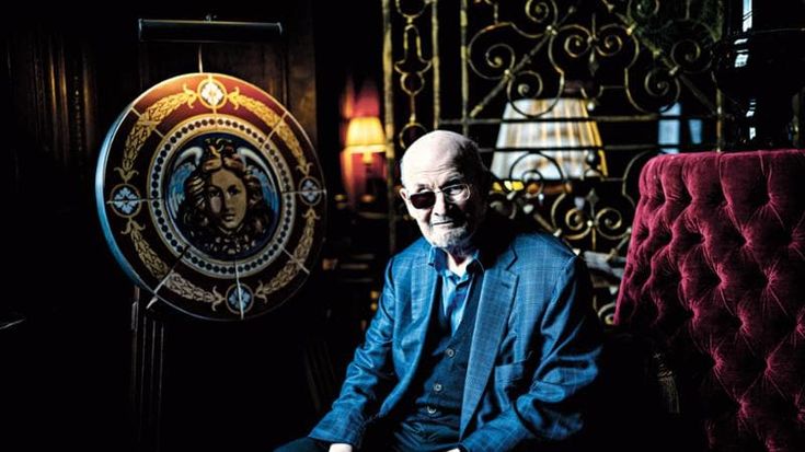 Salman Rushdie: “La fatwa degli ayatollah e l’accoltellamento, ora faccio i conti con i fantasmi”