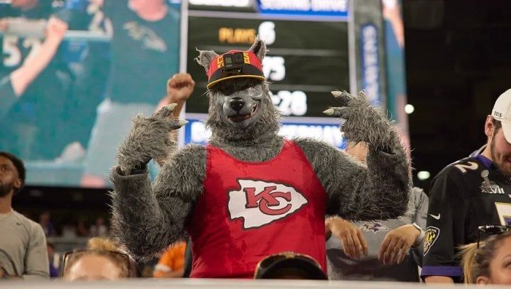 La doppia vita del lupo-mascotte dei Kansas City Chiefs