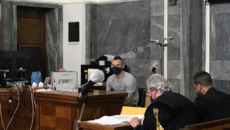 Brozovic testimone al processo per diffamazione contro Corona: "Falsa la storia con Wanda Nara, non ho neanche il suo cellulare"