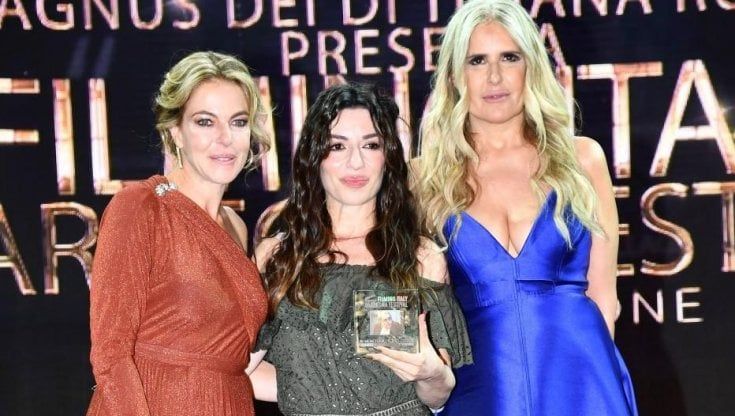 Boom di contagiati tra gli attori, il cluster forse nato da un festival in Sardegna