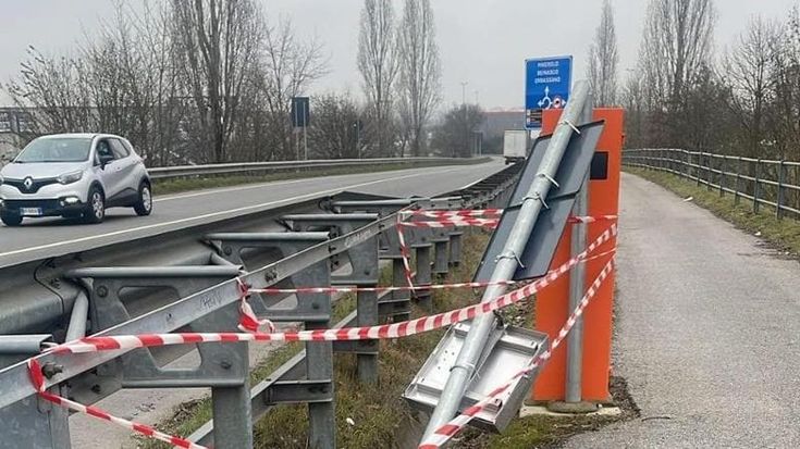 Colpo di Fleximan a Rivalta, due autovelox abbattuti di notte