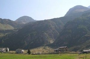 Valle Spluga, muore bambina di sette anni: <br />&egrave; caduta in un dirupo durante un'escursione