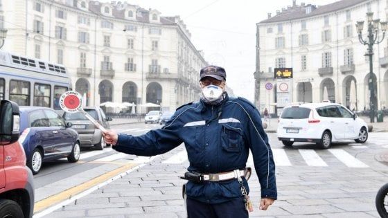 La green economy arranca, troppe auto e rinnovabili ferme