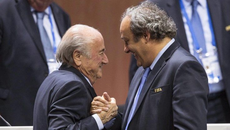 Fifa, Blatter e Platini "hanno truffato": il pm svizzero chiede il rinvio a giudizio