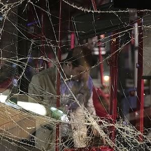 Gianicolense, scontro tra bus e tram della linea 8: otto feriti, due gravi