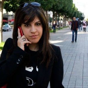 Addio Lina Ben Mhenni, simbolo della Rivoluzione tunisina