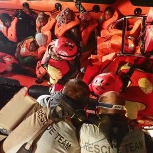 Open Arms salva altri 69 migranti, ora sono in 123 a bordo