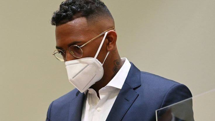 Jerome Boateng condannato per lesioni alla ex compagna, dovrà pagare una multa di 1,8 milioni