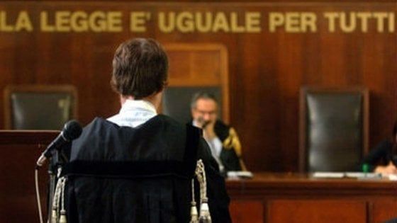 Bari, violenze e insulti sui bambini autistici: a processo tre educatrici e un'insegnante