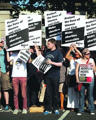 I tweet delle irlandesi per far cambiare idea al premier anti-aborto