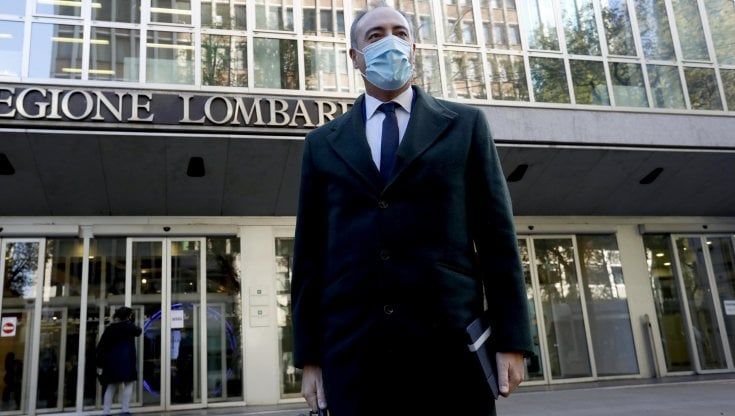 Coronavirus in Lombardia, mozione contro Gallera di 5 Stelle e Pd: voto rinviato grazie al salvataggio del centrodestra
