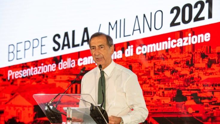 Comunali a Milano, il vantaggio dei numeri spinge Sala e il centrosinistra: “Massimo impegno” 