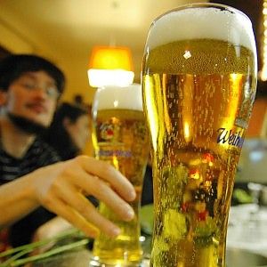 Eurozona, migliorano i consumi a settembre: 0,6%