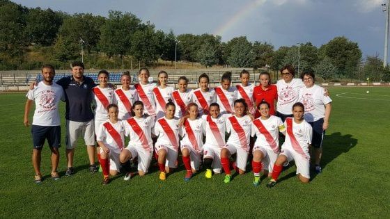 Calcio femminile, dall'aspirante miss ai nuovi acquisti: la Pink Bari riparte con il sogno della A