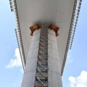 Ponte, cantiere aperto operai e tecnici al lavoro per altri tre mesi