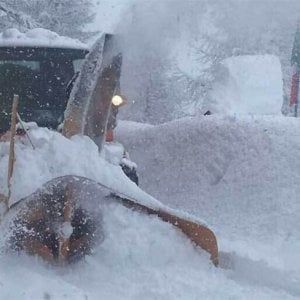 Strada chiusa per rischio valanghe, Cervinia di nuovo isolata