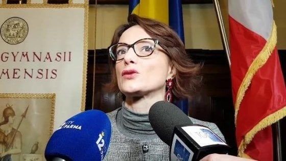 Coronavirus, la ministra Bonetti alle donne: 'Se subite violenza, chiedete aiuto. Non temete l'autocertificazione'