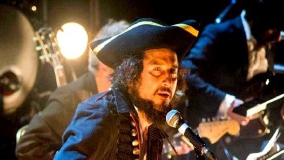 Il debutto del tour di Capossela: "Le mie ballate per disubbidire alla dittatura della semplificazione"