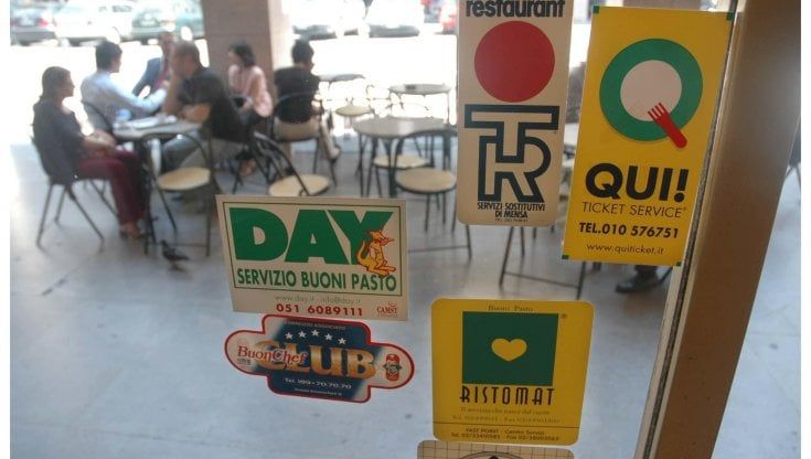 La protesta dei commercianti, niente buoni pasto il 15 giugno: "Commissioni esagerate"