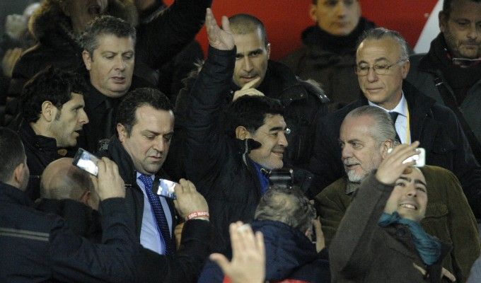 Napoli, De Laurentiis: ''Benitez super, Maradona nostro ambasciatore''. Diego: "Parliamone"