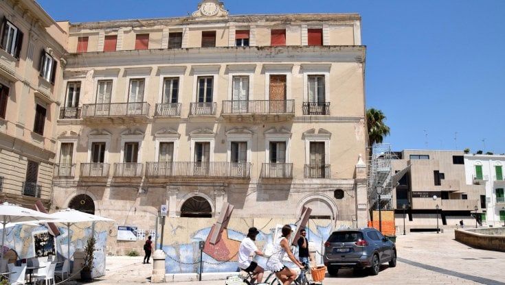 Bari, rinasce Palazzo Starita che nel 1700 cambiò la storia della città. "Dai primi inquilini prese il nome piazza del Ferrarese"