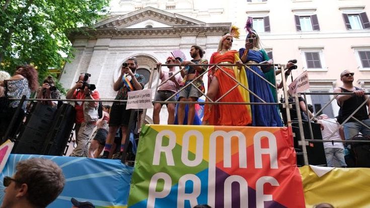 Roma Pride, escluso il carro degli ebrei Lgbtq+: “Il Comune non sfili”