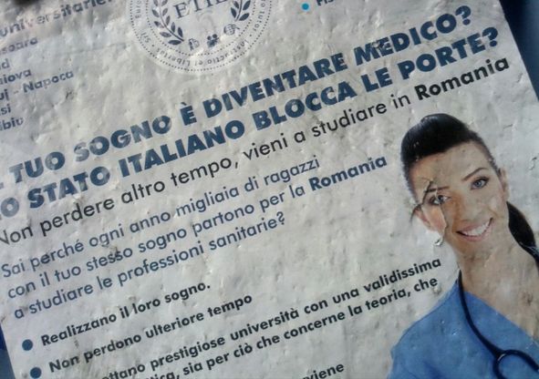 Test Medicina, i volantini delle universit&agrave; all'estero