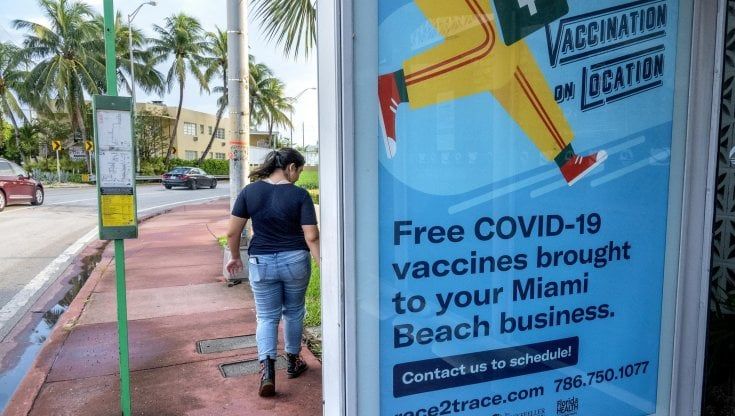 Coronavirus, negli Usa 1500 decessi in un giorno. "E' la quarta ondata"