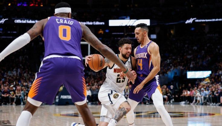 Basket, Nba: Phoenix mette nei guai Denver, vincono Memphis e Milwaukee