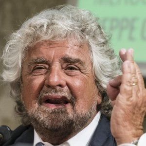 Firme false nelle liste M5s, i grillini: "Niente sconti". Renzi e il Pd all'attacco