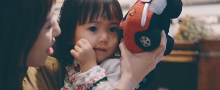 Magia del peluche: col suono di auto fa addormentare i bambini
