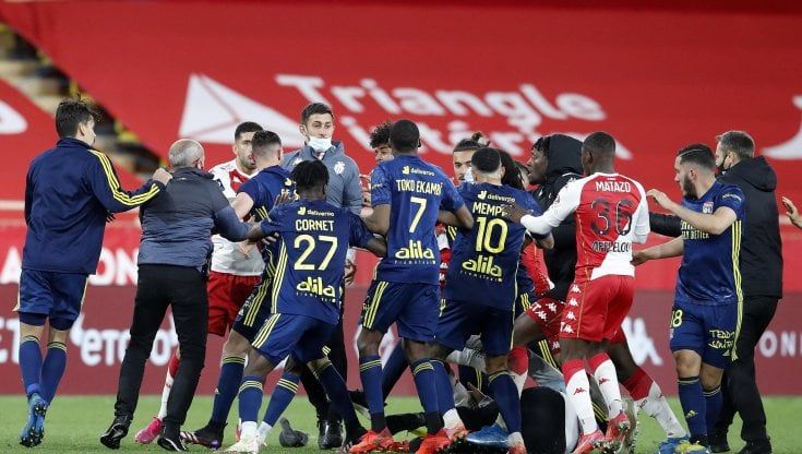 Ligue 1: il Lione batte 3-2 il Monaco e lo allontana dalla vetta